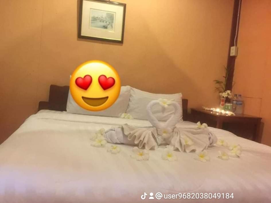 Champa 2 Guesthouse Ban Dondét エクステリア 写真